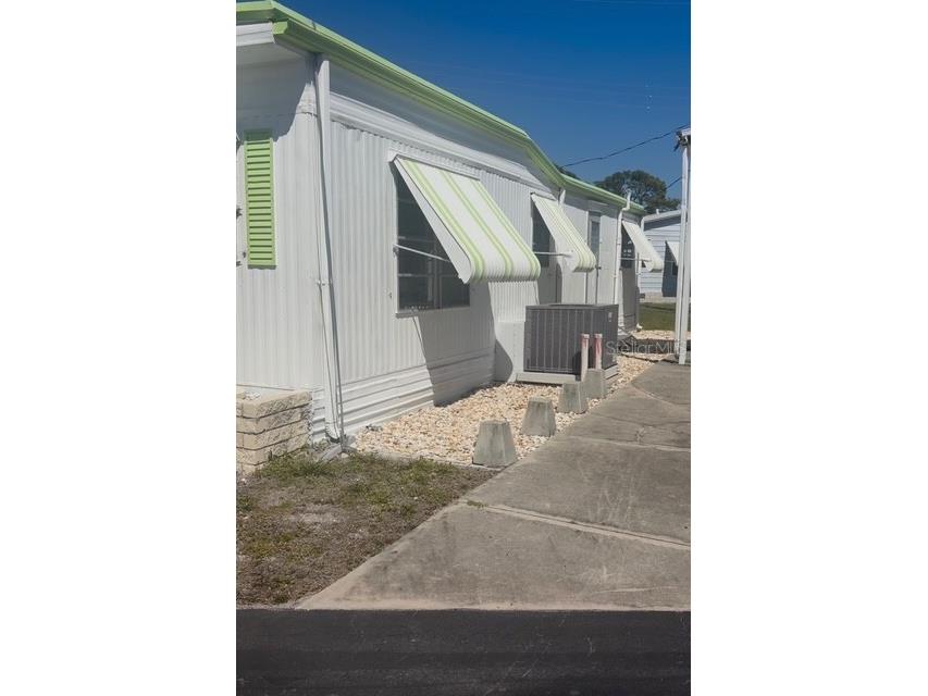 32 Siesta Circle W Osprey FL 34229 A4690063 image3