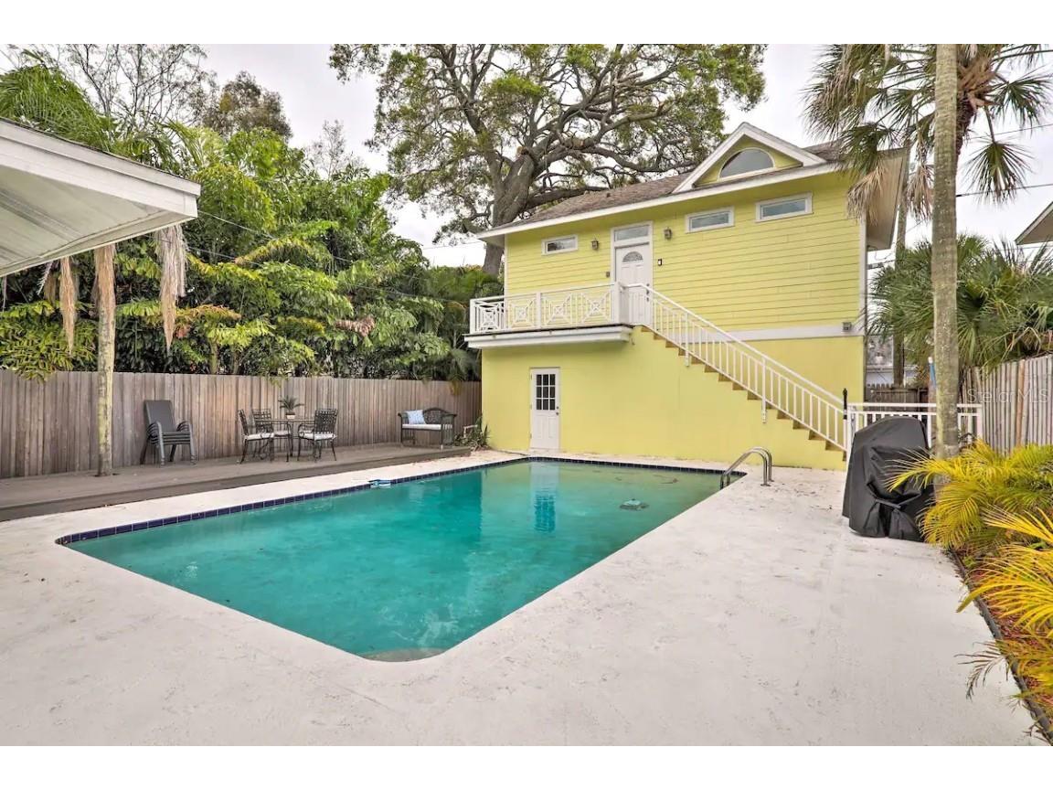 320 12th Avenue NE Saint Petersburg FL 33701 U8192333 image1