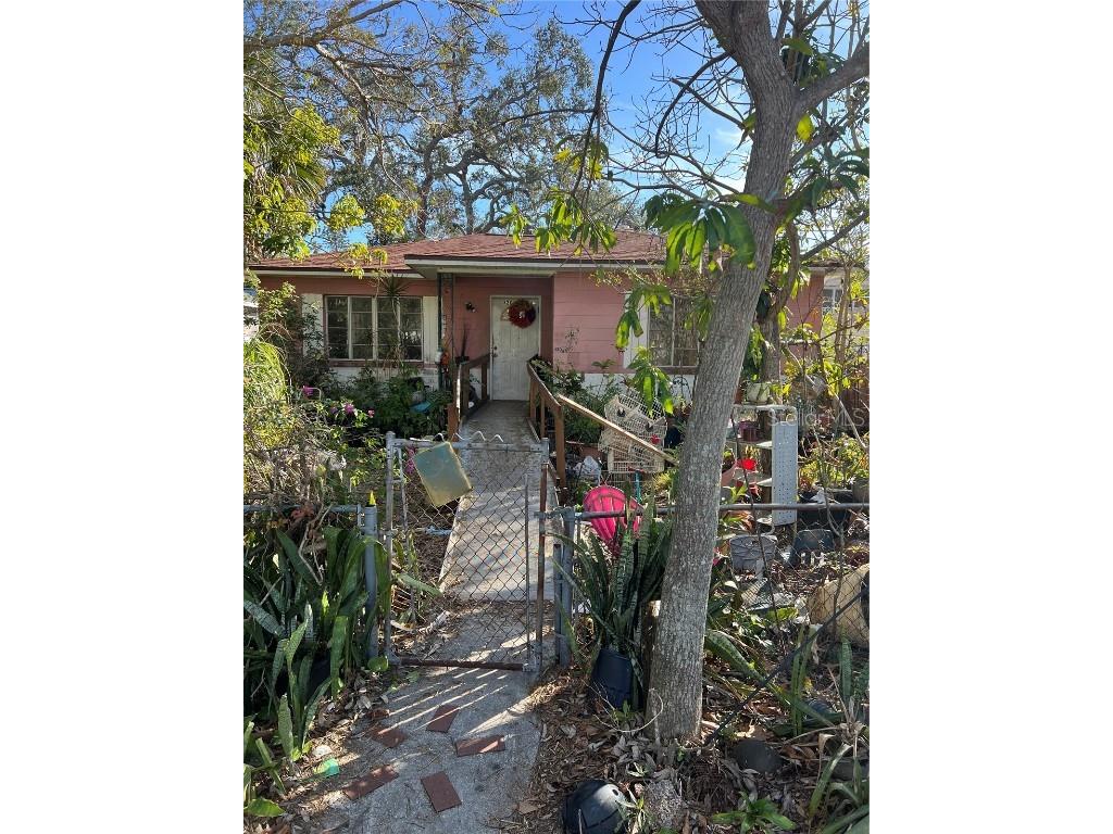 320 20th Avenue S Saint Petersburg FL 33705 TB8343623 image1