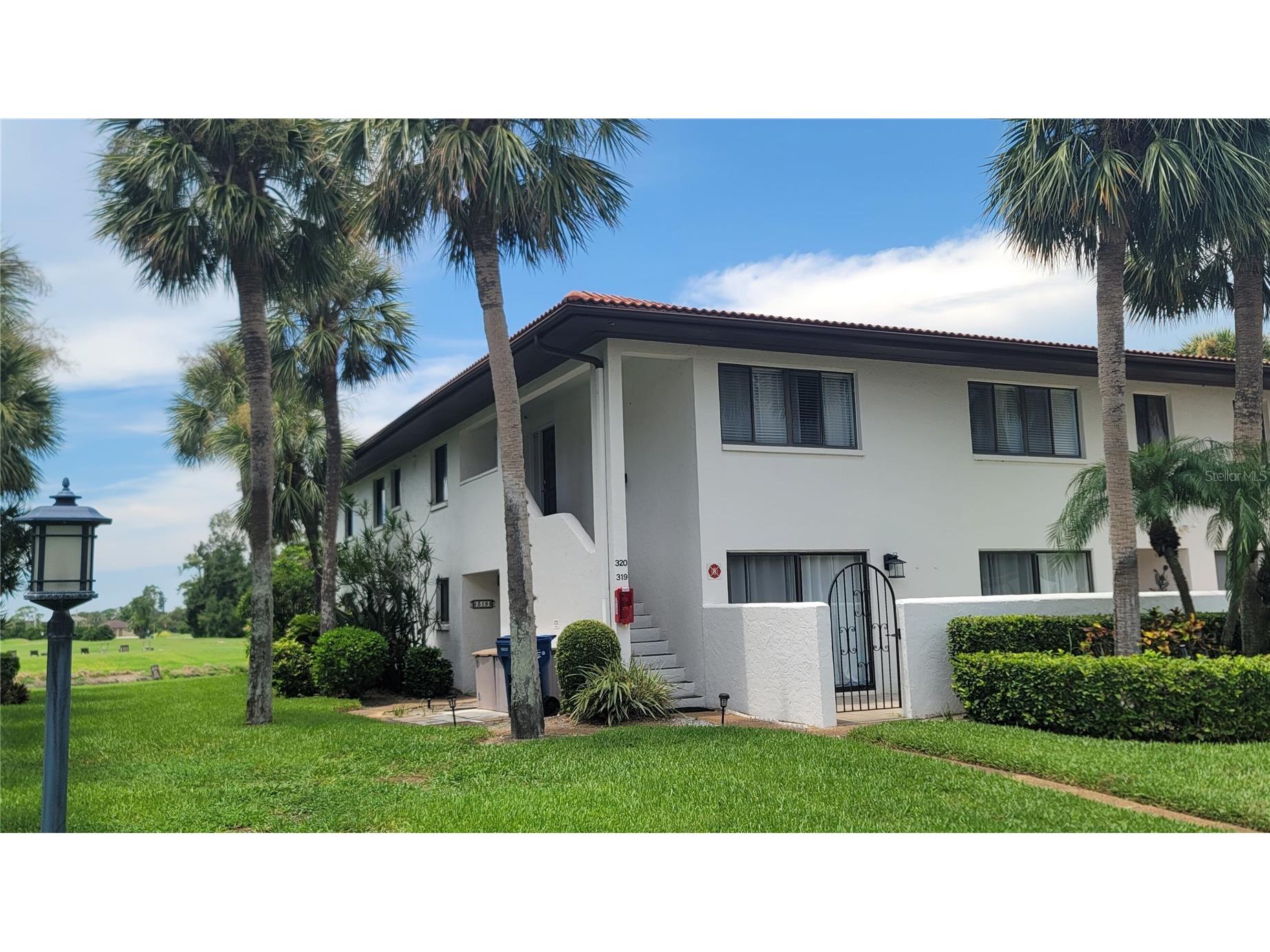 320 Barcelona Drive #320 Bradenton FL 34210 A4687130 image1