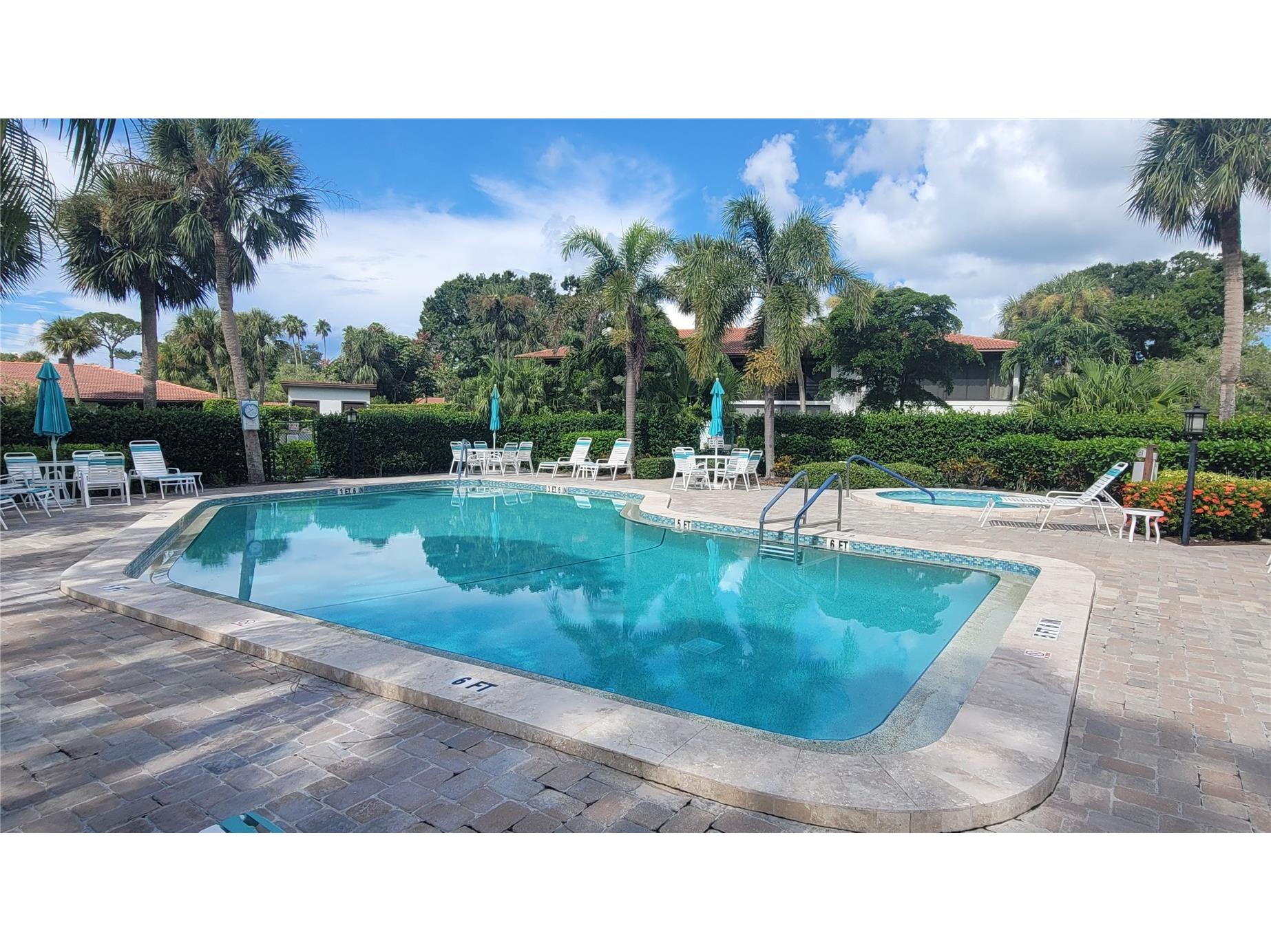 320 Barcelona Drive #320 Bradenton FL 34210 A4687130 image18