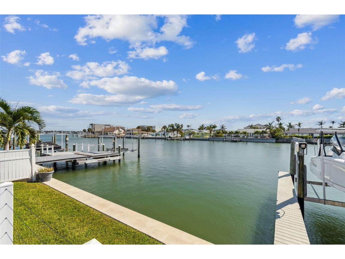 320 Belle Isle Avenue Belleair Beach FL 33786 TB8440328 image41