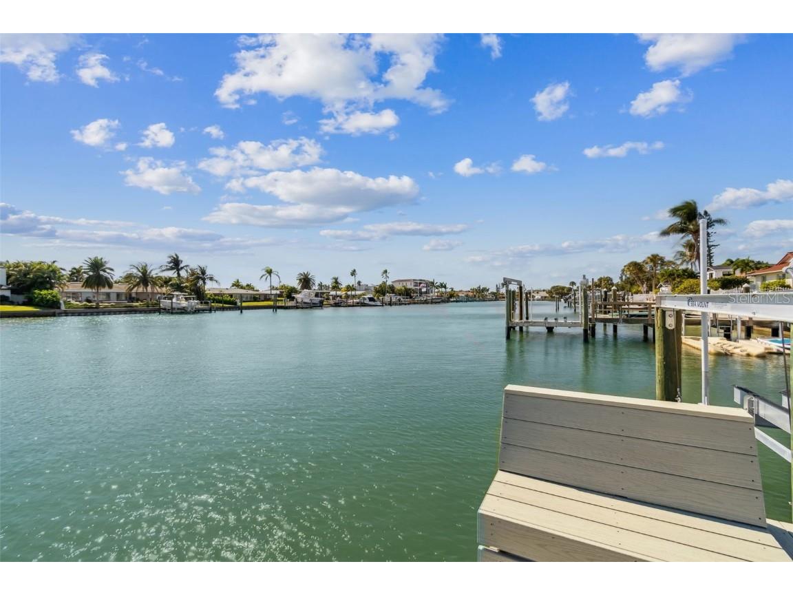 320 Belle Isle Avenue Belleair Beach FL 33786 TB8440328 image42