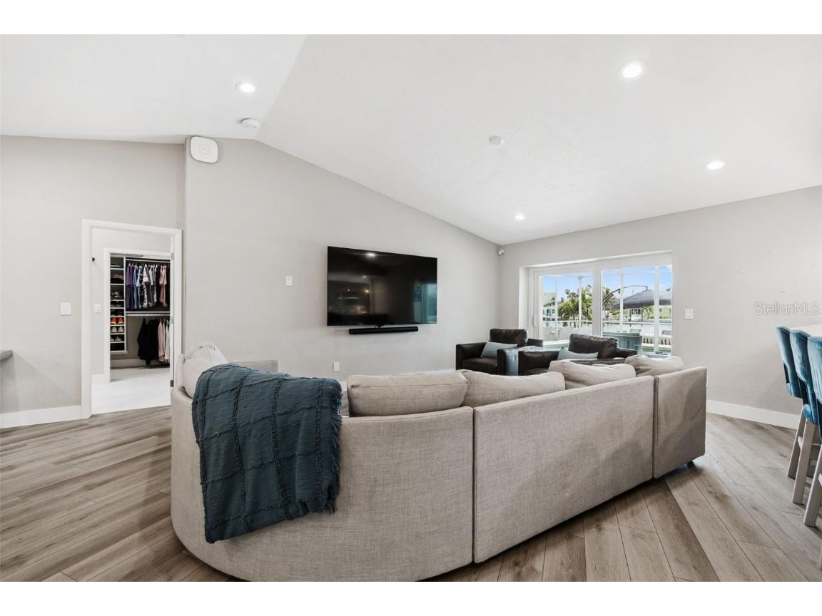 320 Belle Isle Avenue Belleair Beach FL 33786 TB8440328 image49