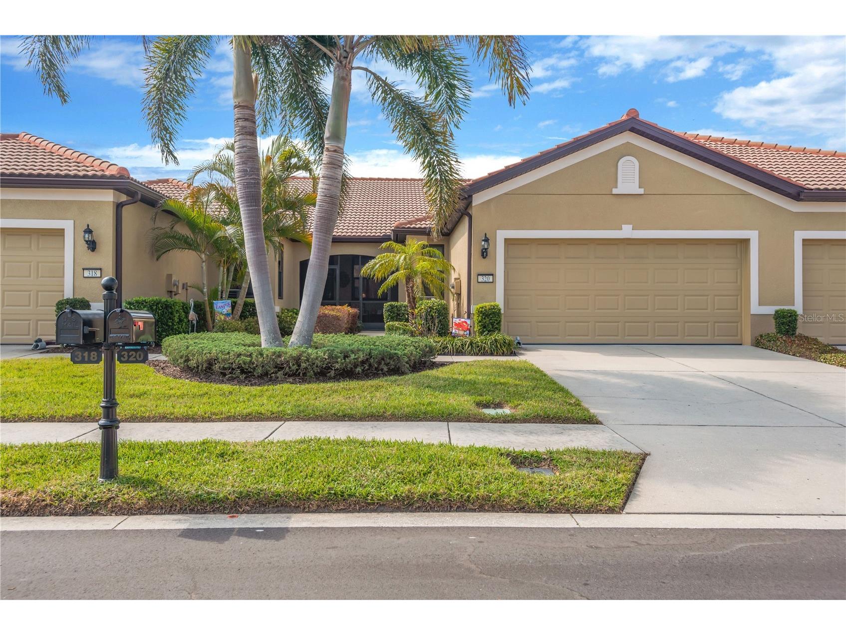 320 Bluewater Falls Court Apollo Beach FL 33572 TB8489848 image1