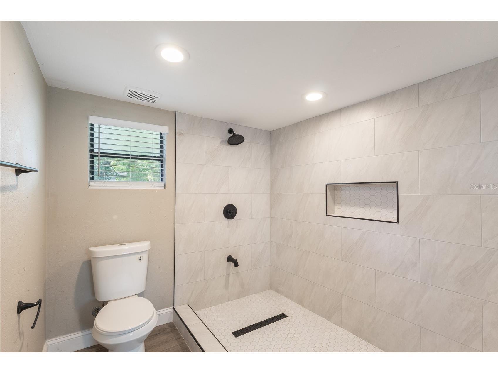 320 E Althea Avenue Tampa FL 33612 TB8531552 image11