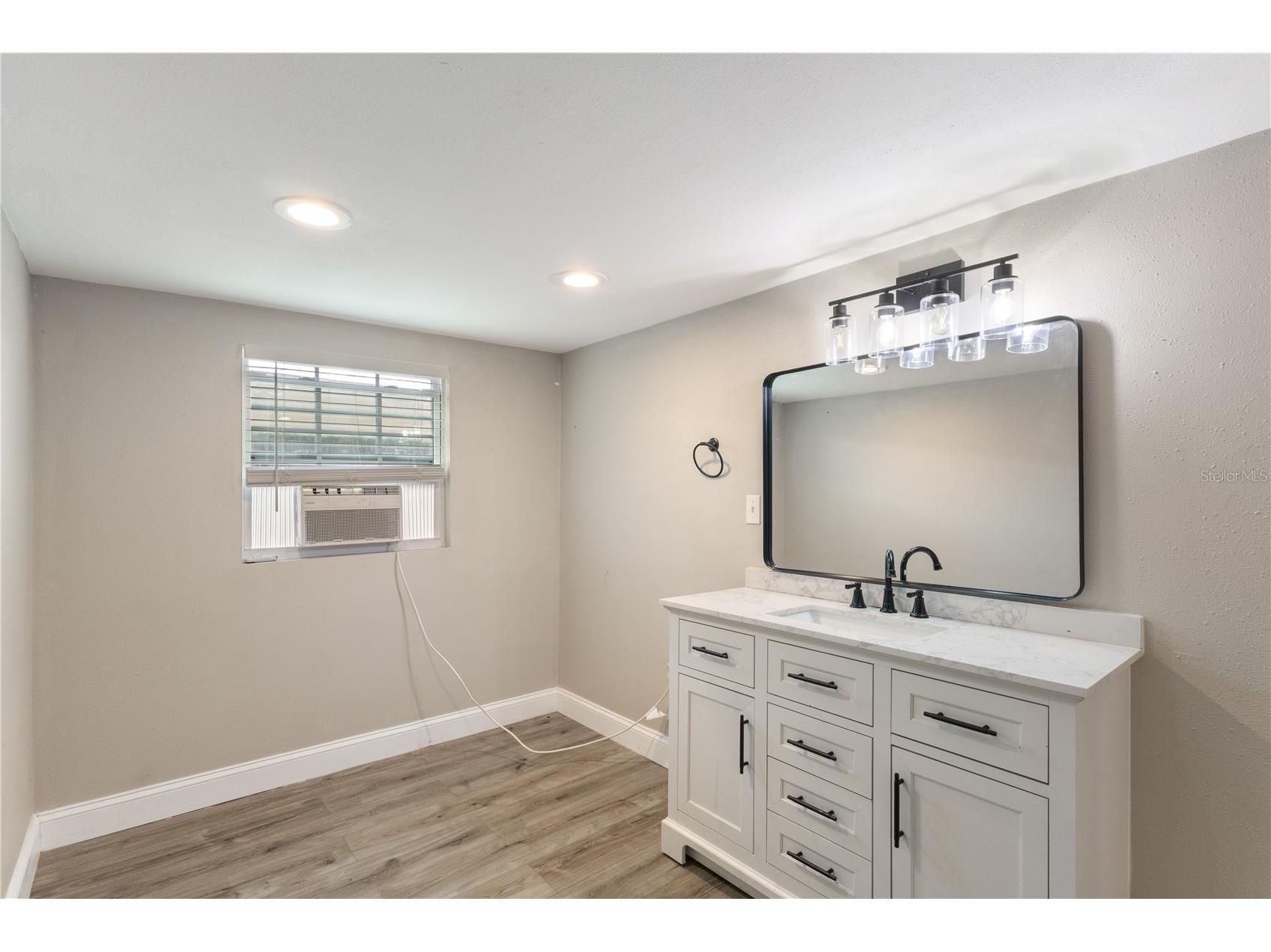 320 E Althea Avenue Tampa FL 33612 TB8531552 image12