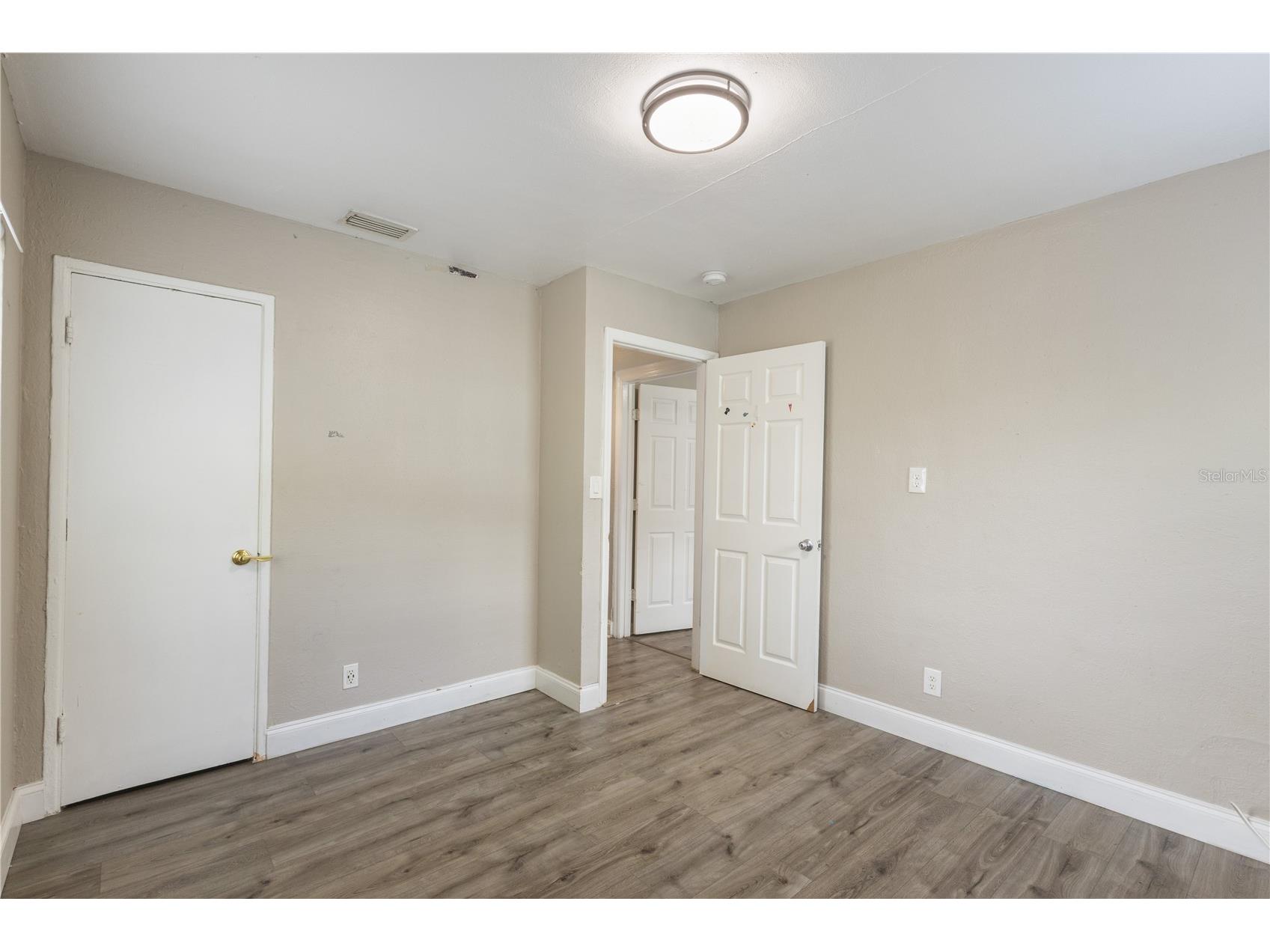 320 E Althea Avenue Tampa FL 33612 TB8531552 image17