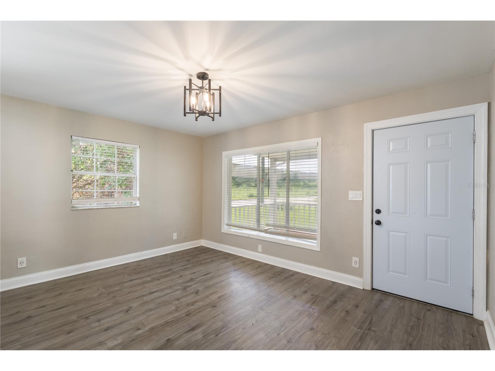 320 E Althea Avenue Tampa FL 33612 TB8531552 image3