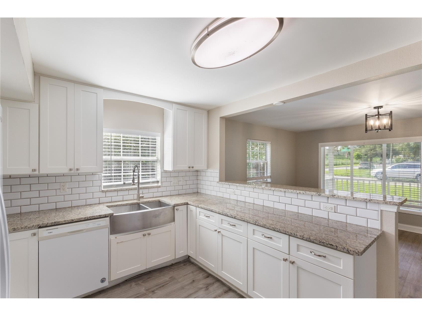 320 E Althea Avenue Tampa FL 33612 TB8531552 image6