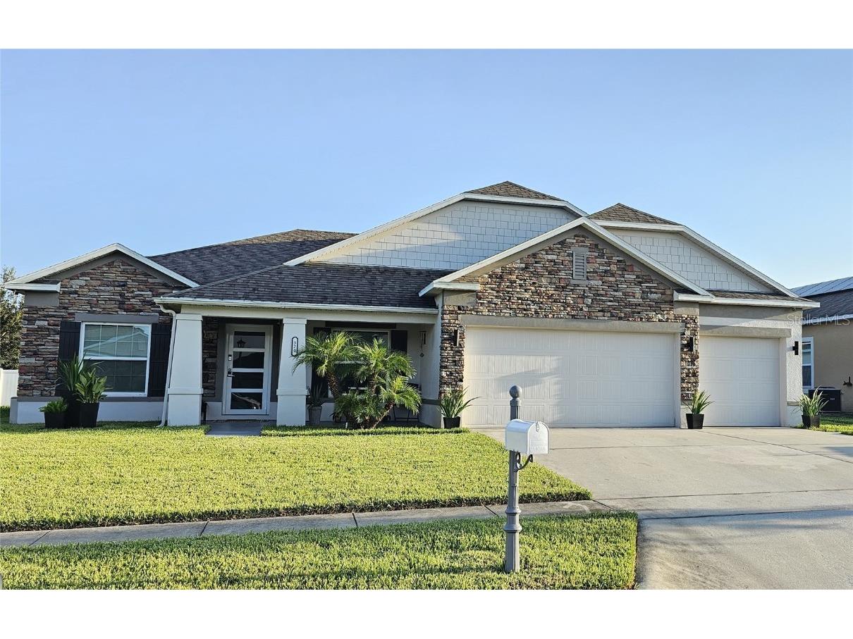 320 Gladesdale Street Haines City FL 33844 P4926925 image1