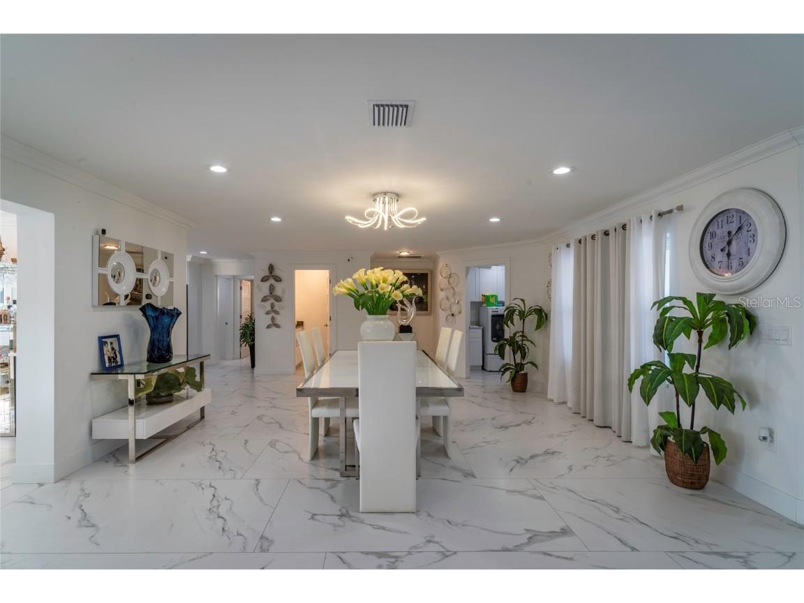 320 Harbor Passage Clearwater Beach FL 33767 TB8433216 image11