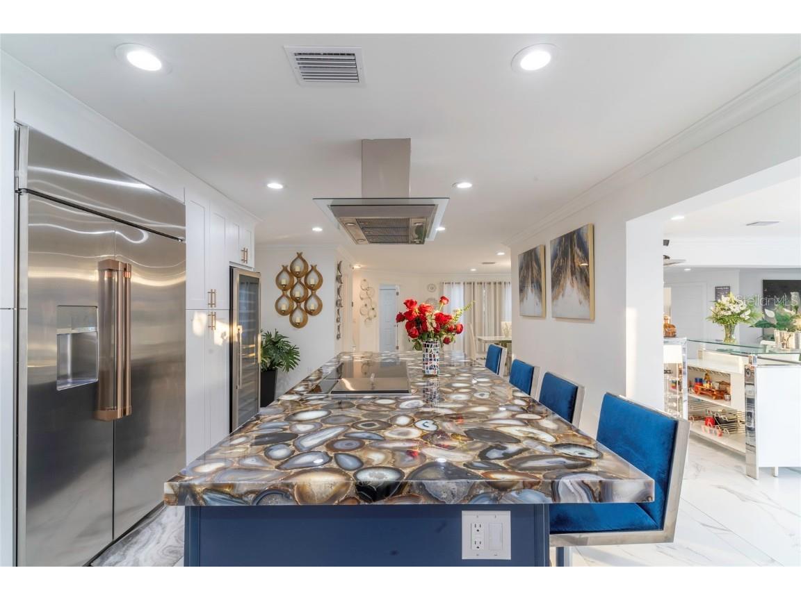 320 Harbor Passage Clearwater Beach FL 33767 TB8433216 image14