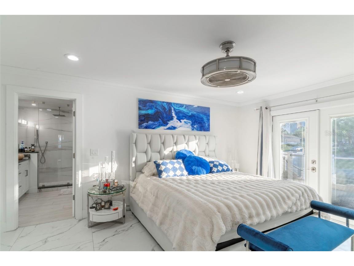 320 Harbor Passage Clearwater Beach FL 33767 TB8433216 image24