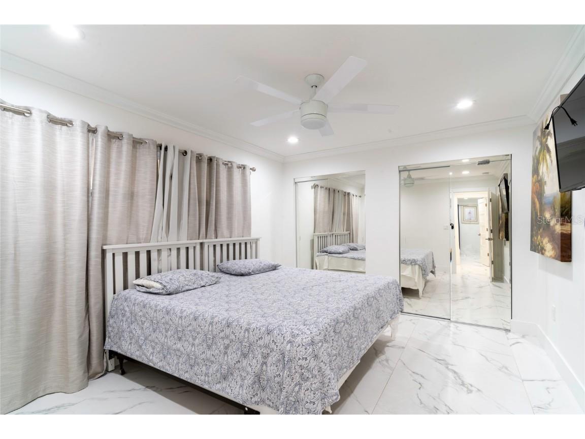 320 Harbor Passage Clearwater Beach FL 33767 TB8433216 image30