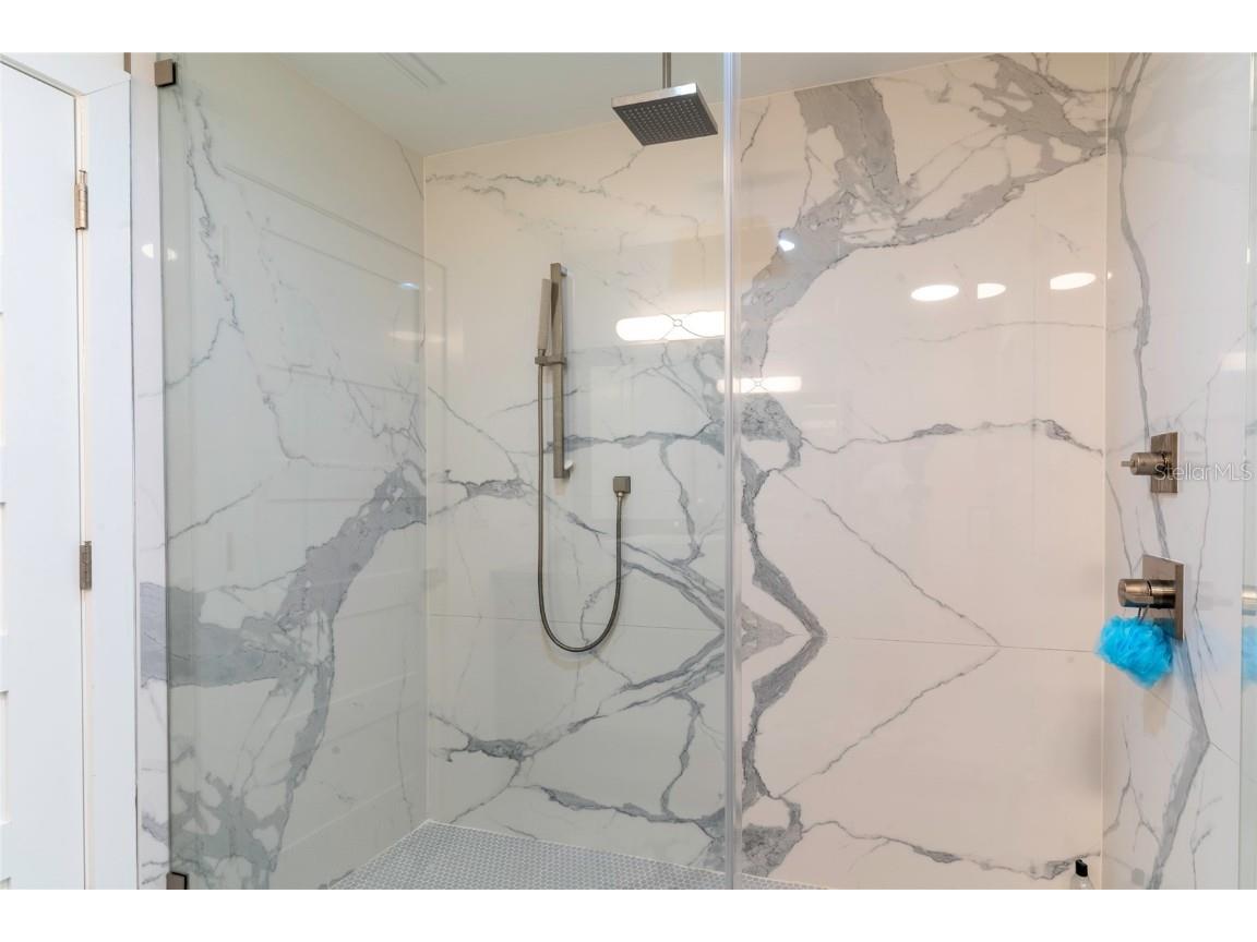 320 Harbor Passage Clearwater Beach FL 33767 TB8433216 image33