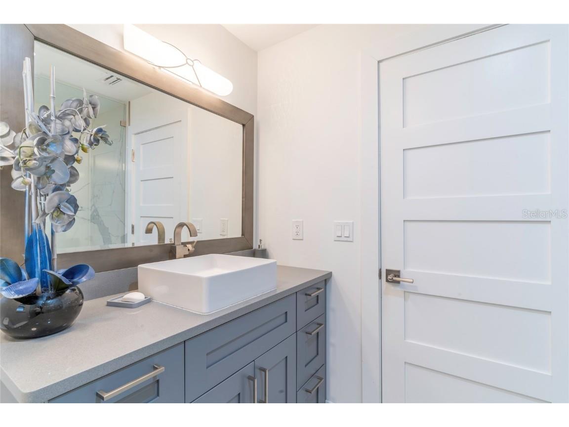 320 Harbor Passage Clearwater Beach FL 33767 TB8433216 image34