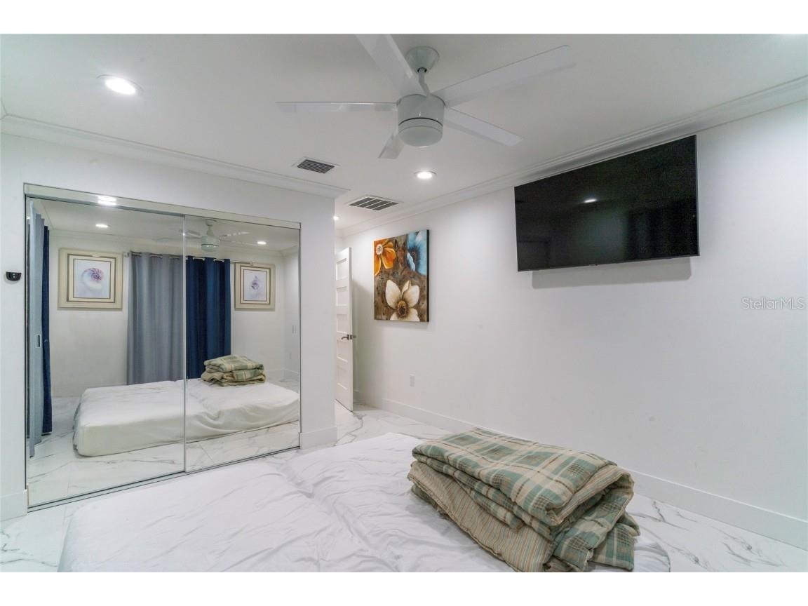 320 Harbor Passage Clearwater Beach FL 33767 TB8433216 image37