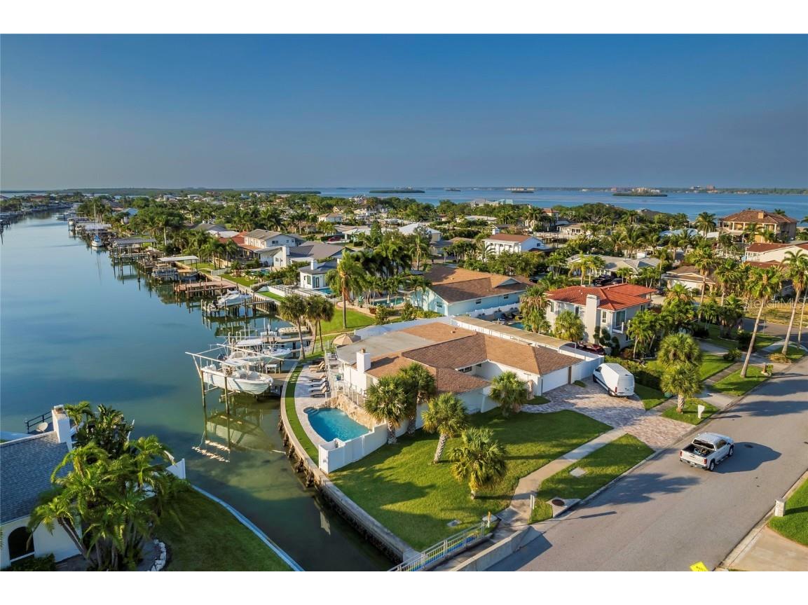 320 Harbor Passage Clearwater Beach FL 33767 TB8433216 image60