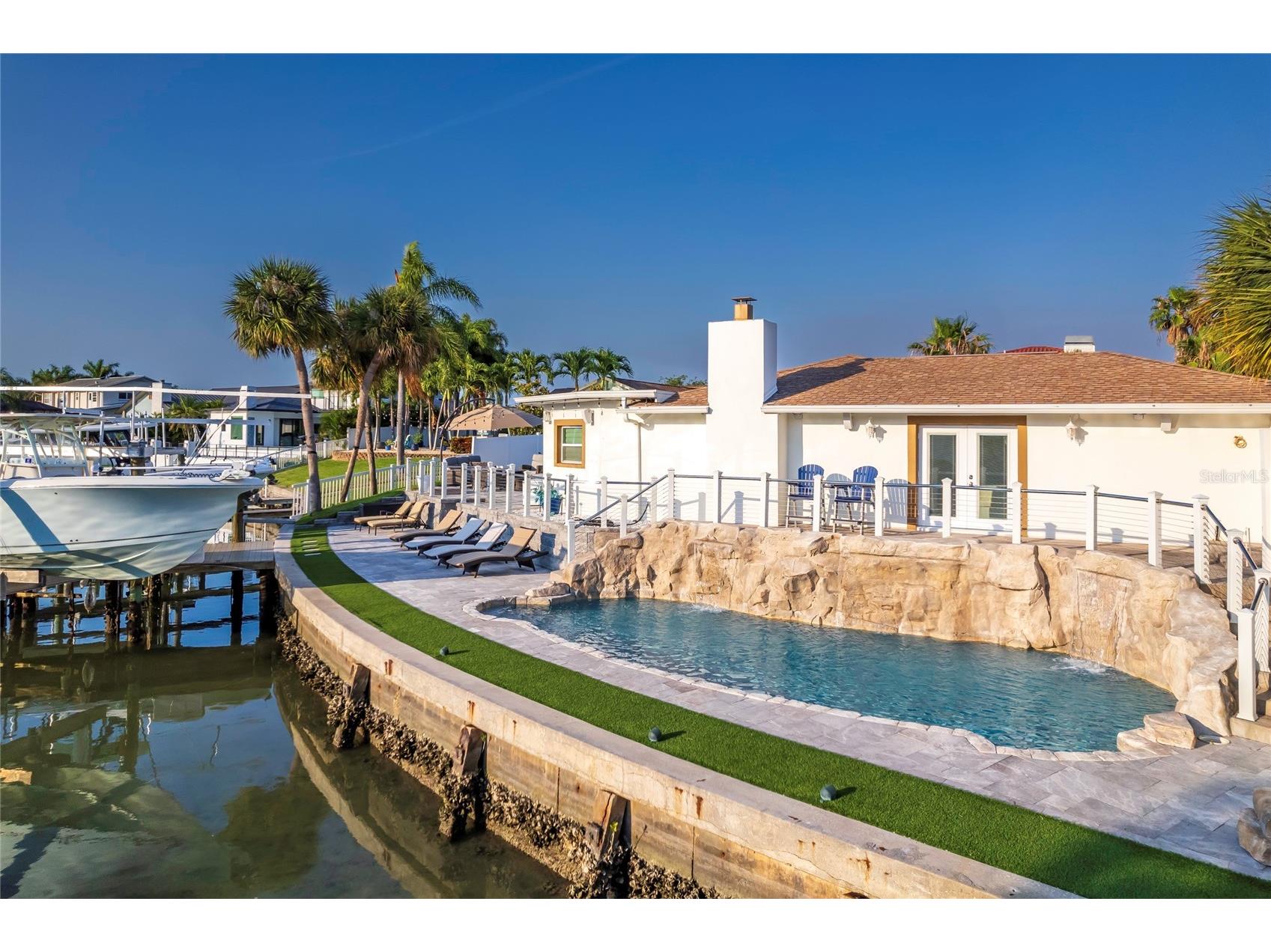 320 Harbor Passage Clearwater Beach FL 33767 TB8473675 image23