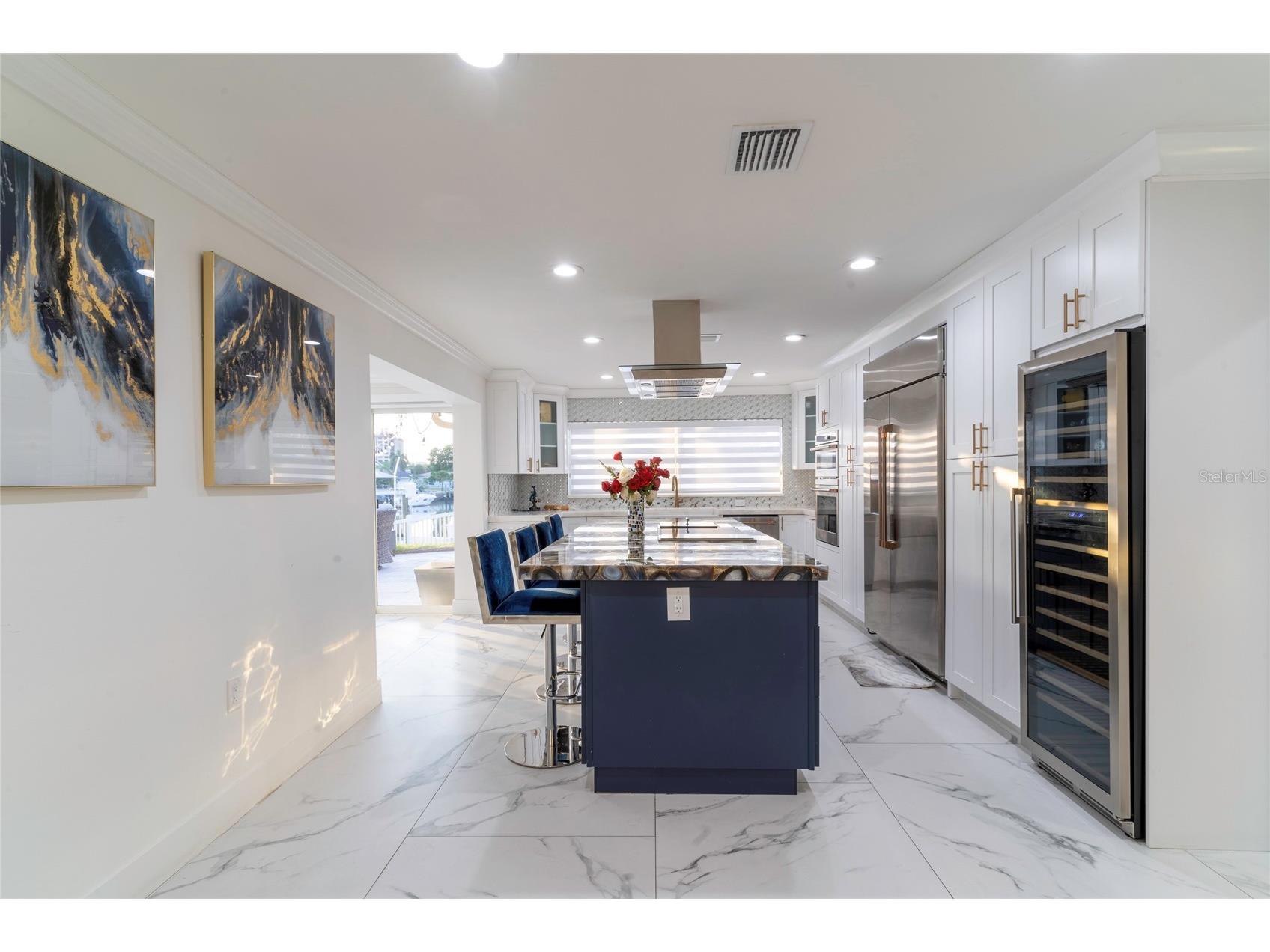 320 Harbor Passage Clearwater Beach FL 33767 TB8473675 image9