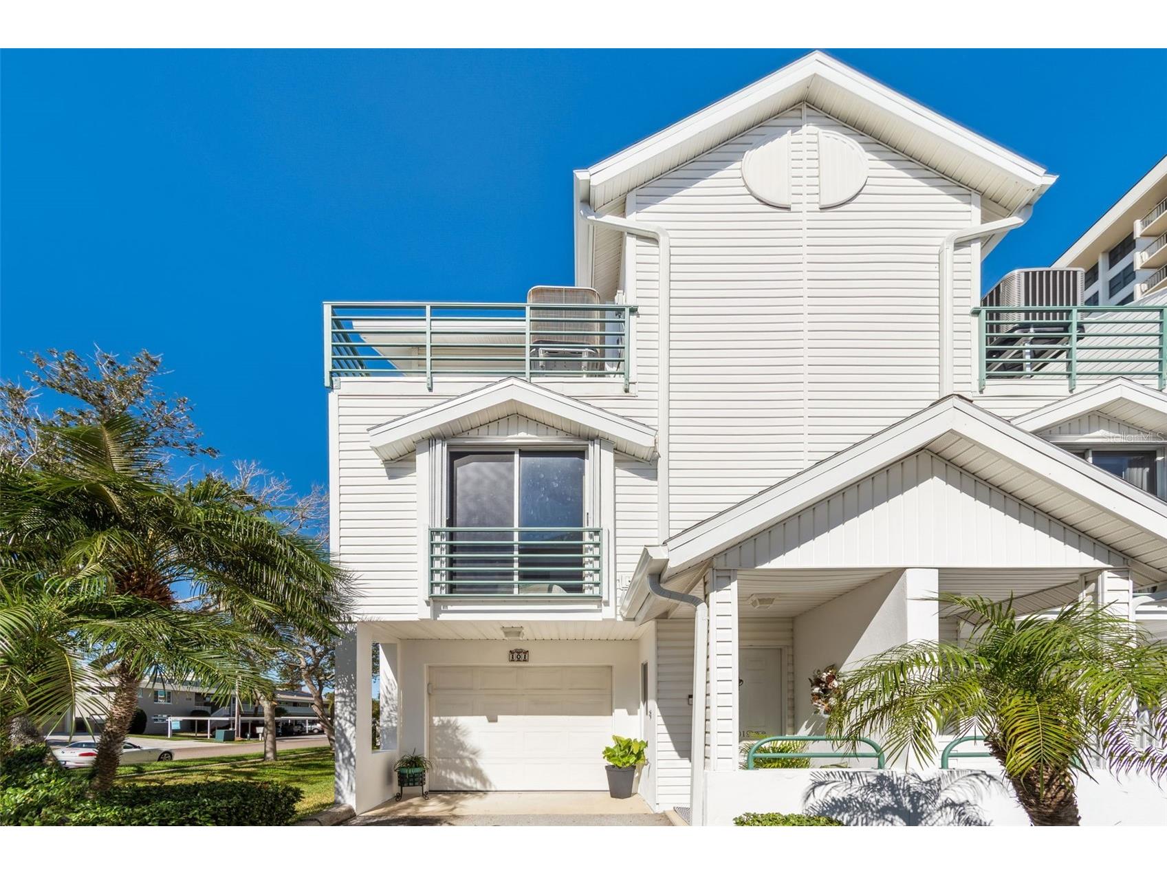 320 Island Way #101 Clearwater Beach FL 33767 TB8456859 image1