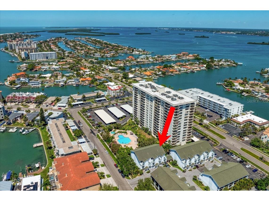 320 Island Way #105 Clearwater Beach FL 33767 TB8439335 image1