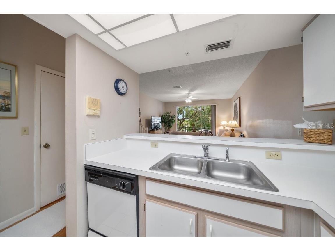 320 Island Way #105 Clearwater Beach FL 33767 TB8439335 image20