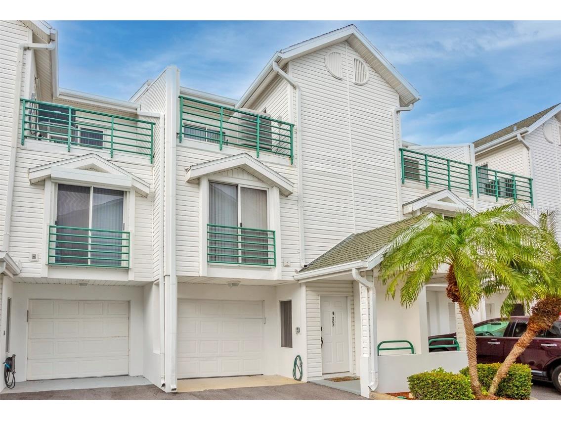 320 Island Way #207 Clearwater Beach FL 33767 U8200237 image1