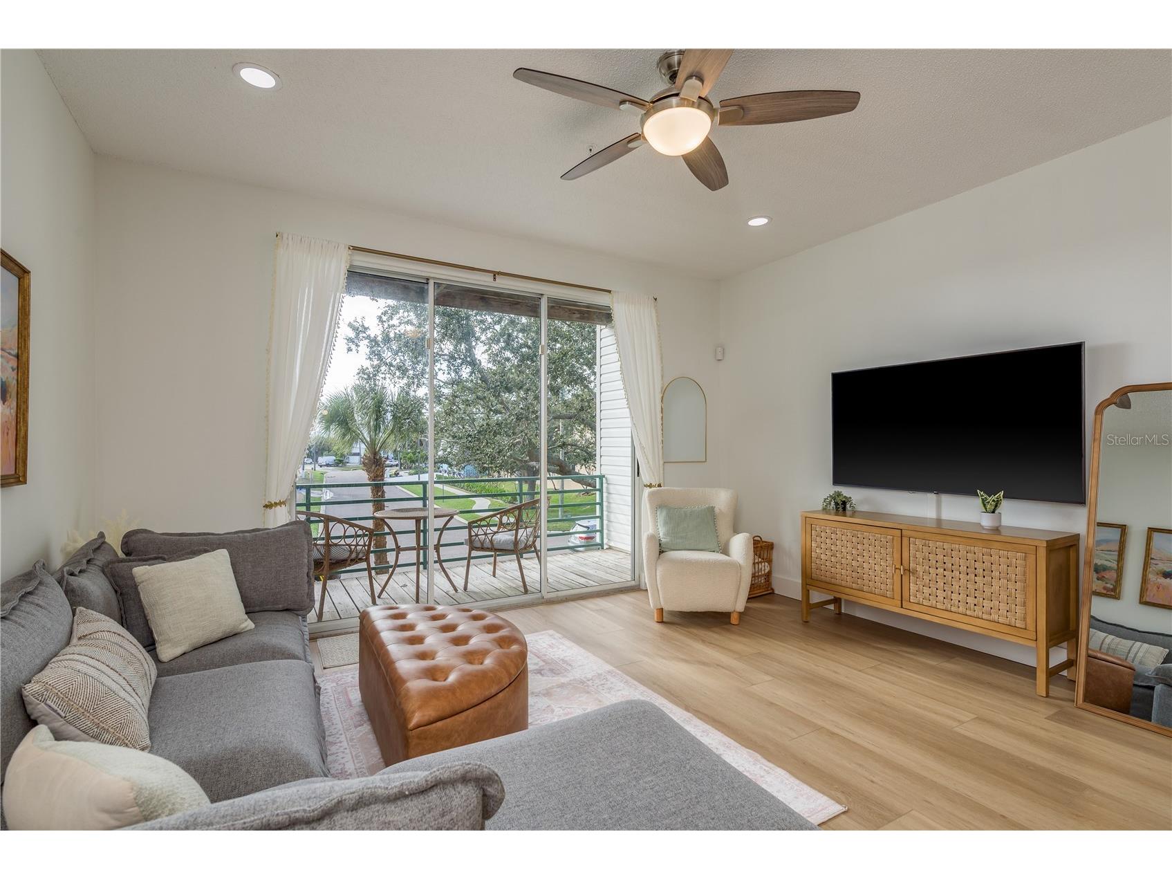 320 Island Way #209 Clearwater Beach FL 33767 TB8473657 image12