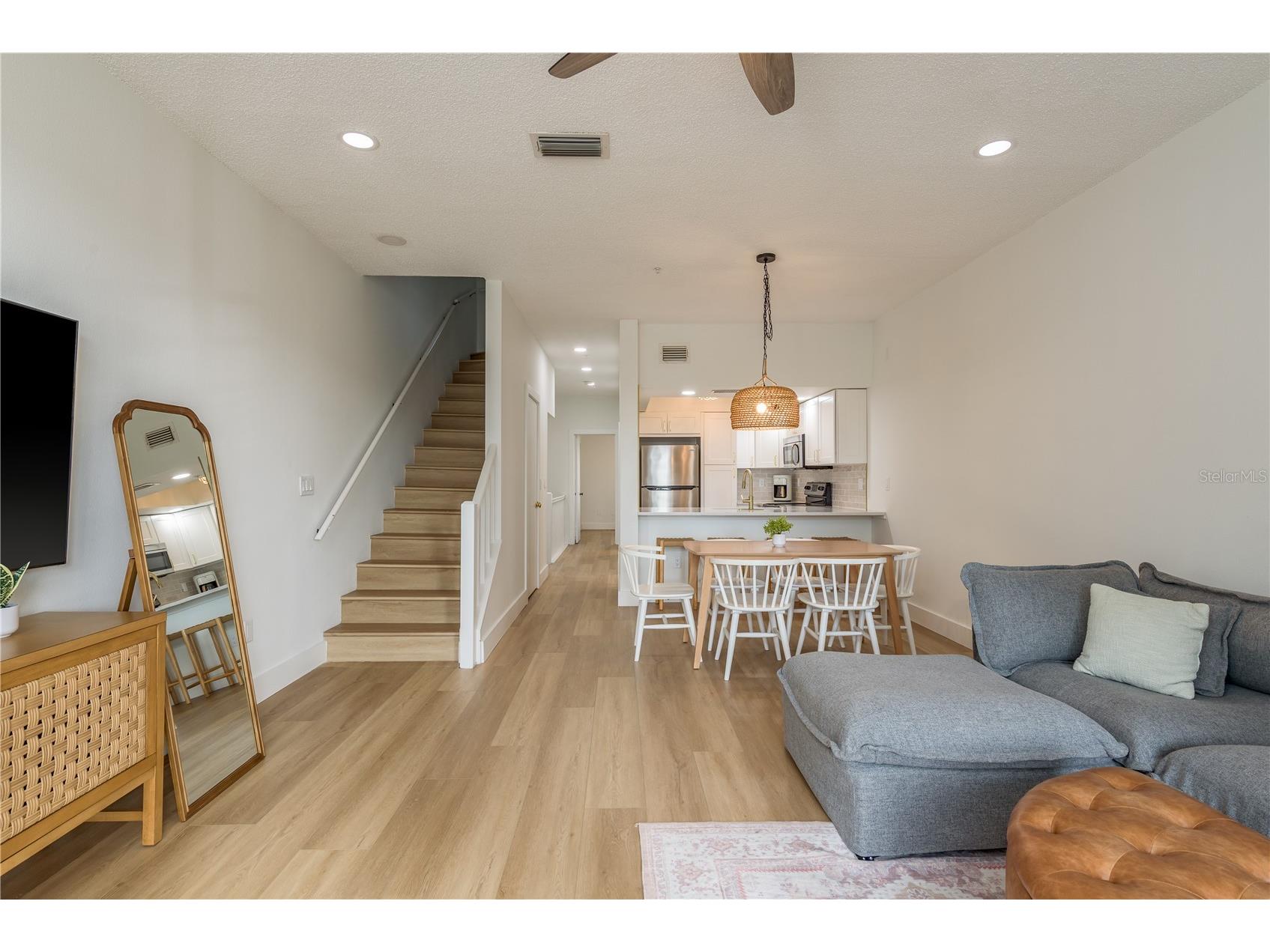 320 Island Way #209 Clearwater Beach FL 33767 TB8473657 image13