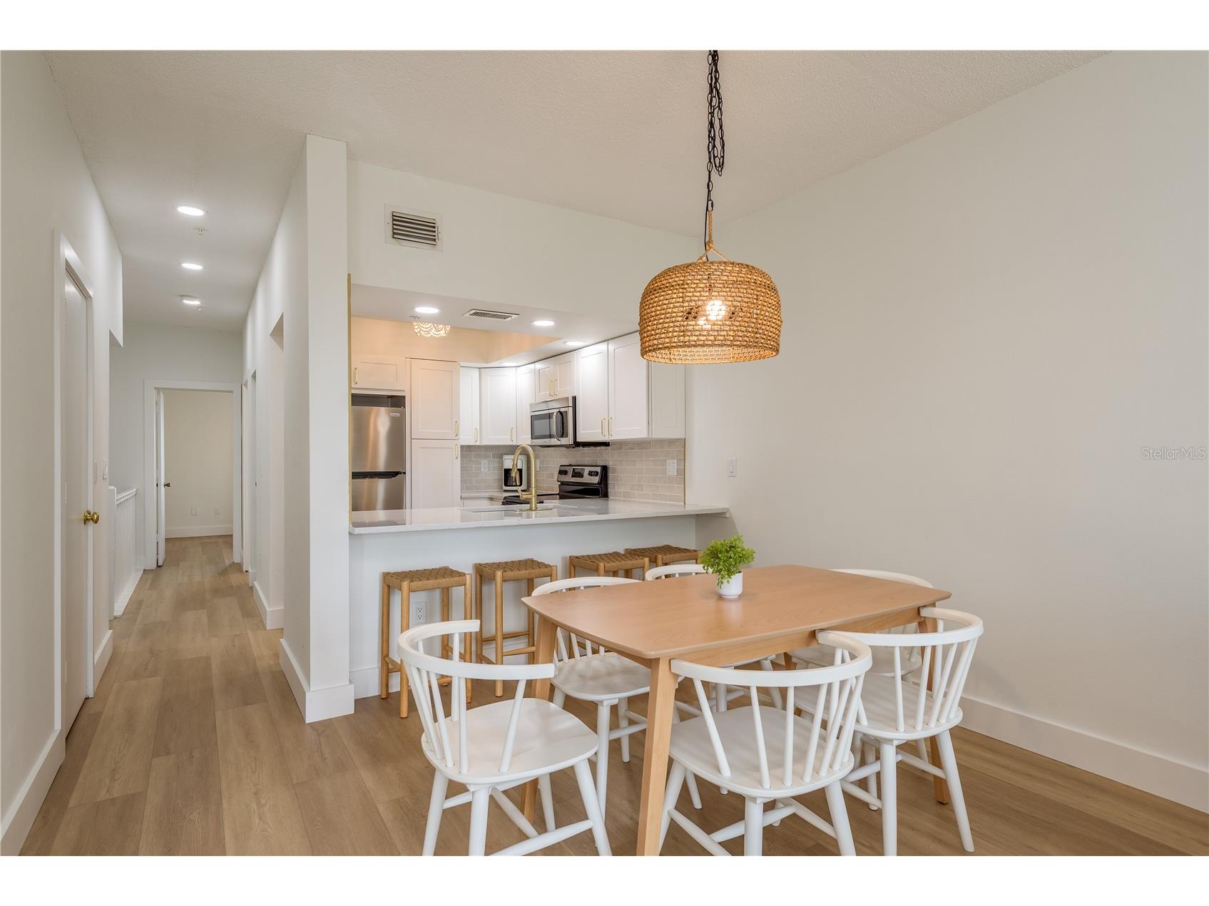 320 Island Way #209 Clearwater Beach FL 33767 TB8473657 image14