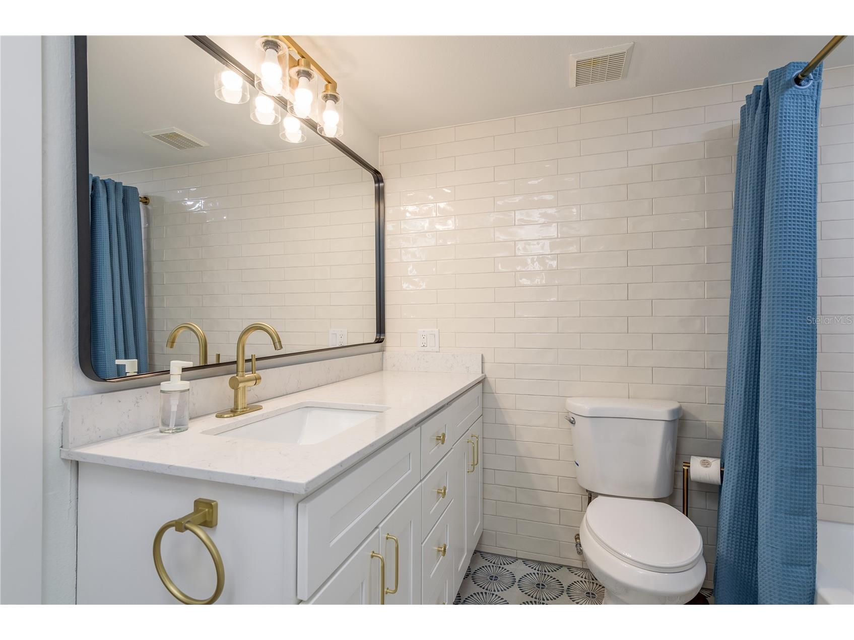 320 Island Way #209 Clearwater Beach FL 33767 TB8473657 image23