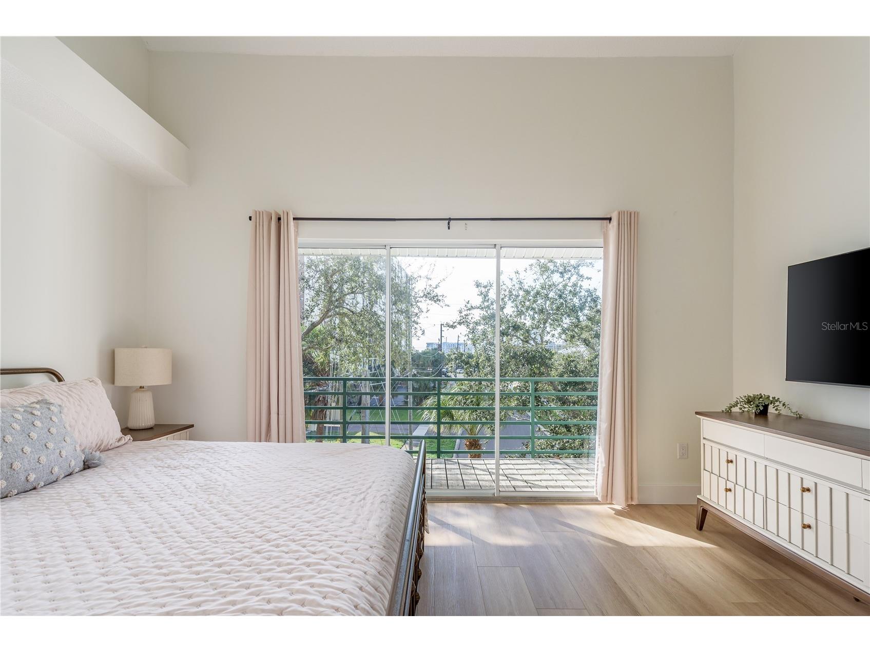 320 Island Way #209 Clearwater Beach FL 33767 TB8473657 image25