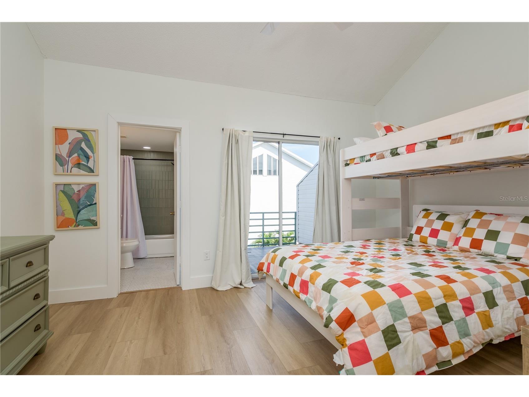 320 Island Way #209 Clearwater Beach FL 33767 TB8473657 image30