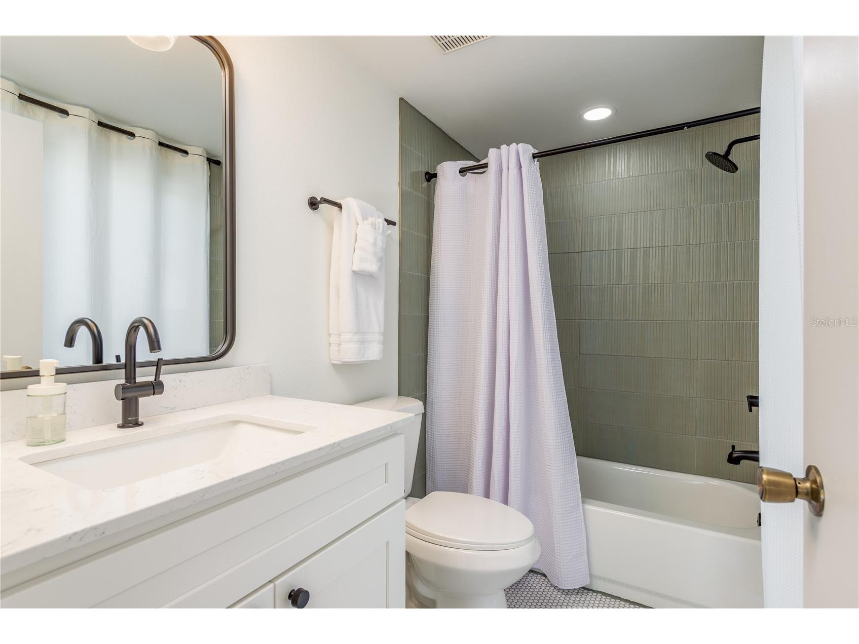 320 Island Way #209 Clearwater Beach FL 33767 TB8473657 image32