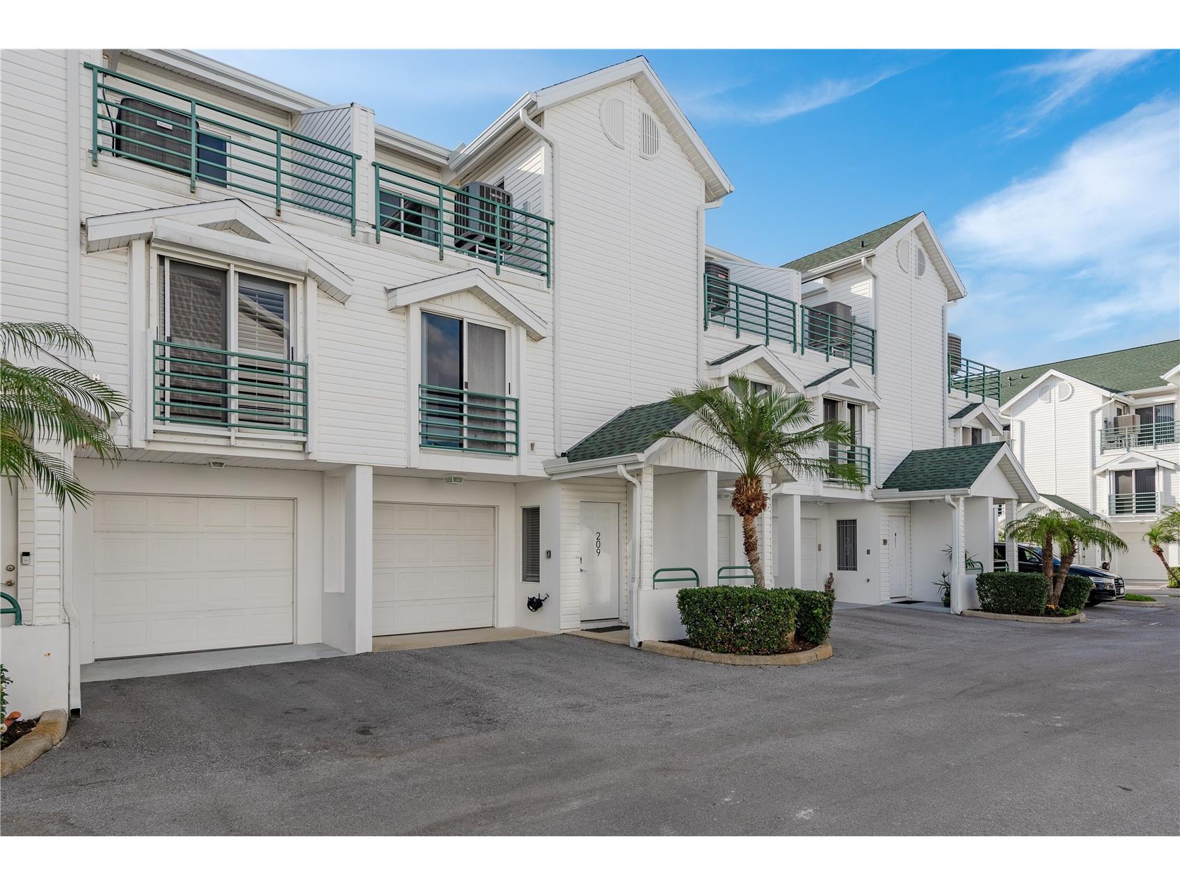 320 Island Way #209 Clearwater Beach FL 33767 TB8473657 image4
