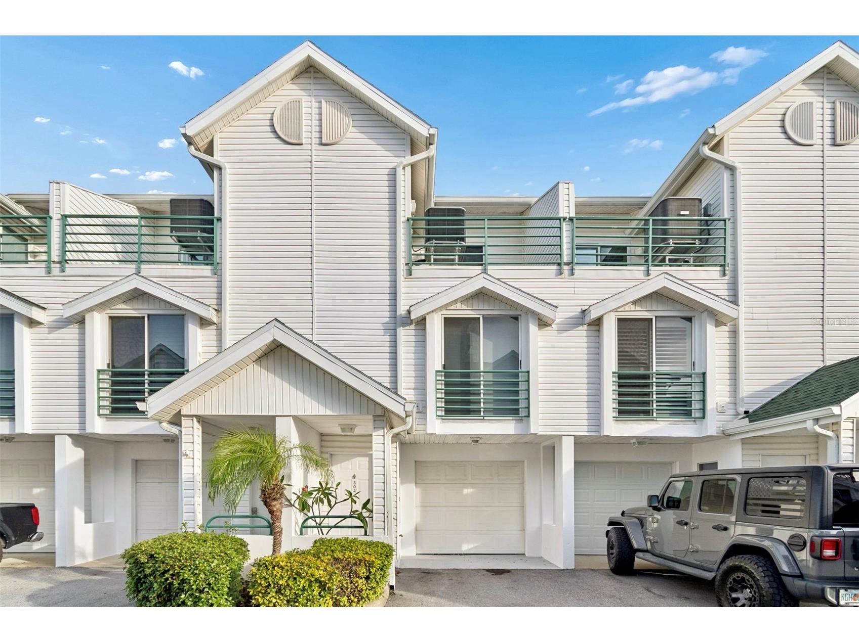 320 Island Way #304 Clearwater Beach FL 33767 TB8512455 image1