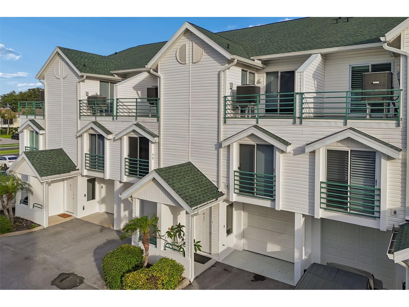 320 Island Way #304 Clearwater Beach FL 33767 TB8512455 image2