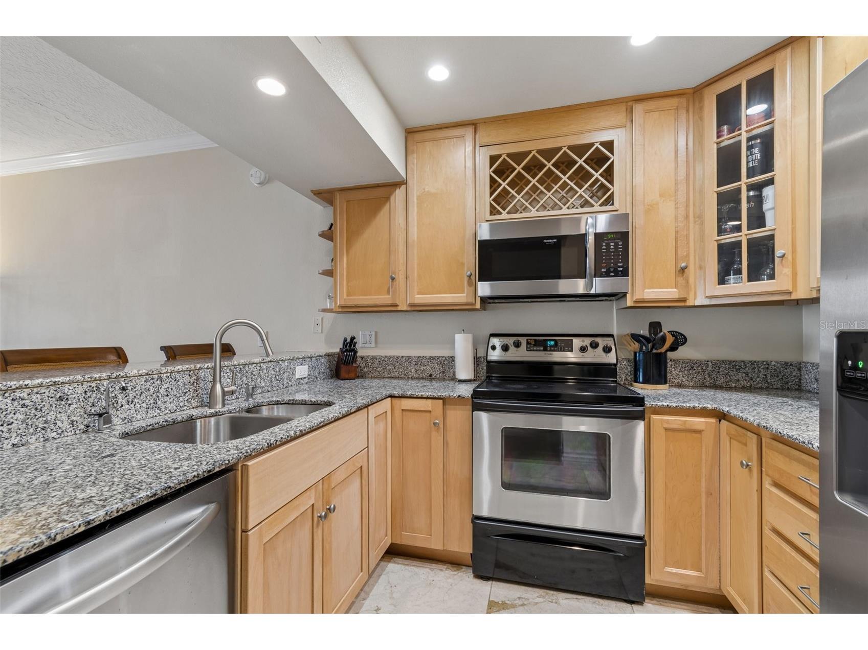 320 Island Way #304 Clearwater Beach FL 33767 TB8512455 image5