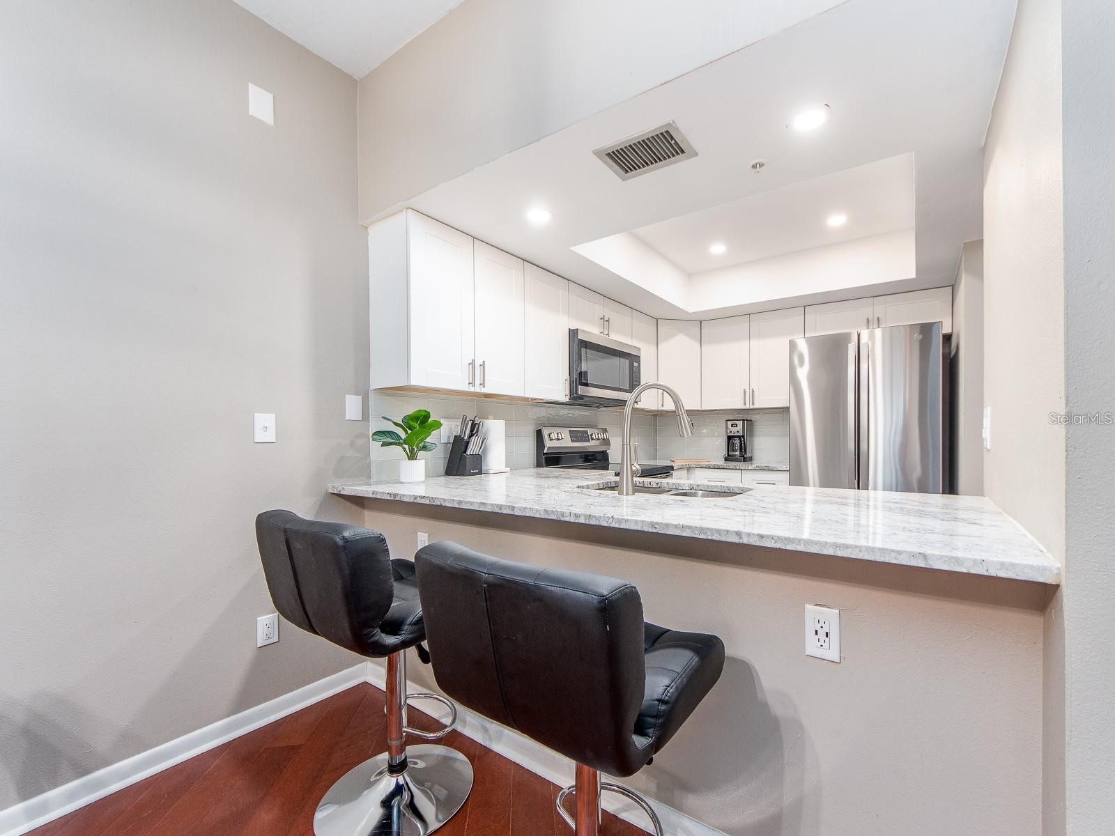 320 Island Way #606 Clearwater Beach FL 33767 TB8498418 image10
