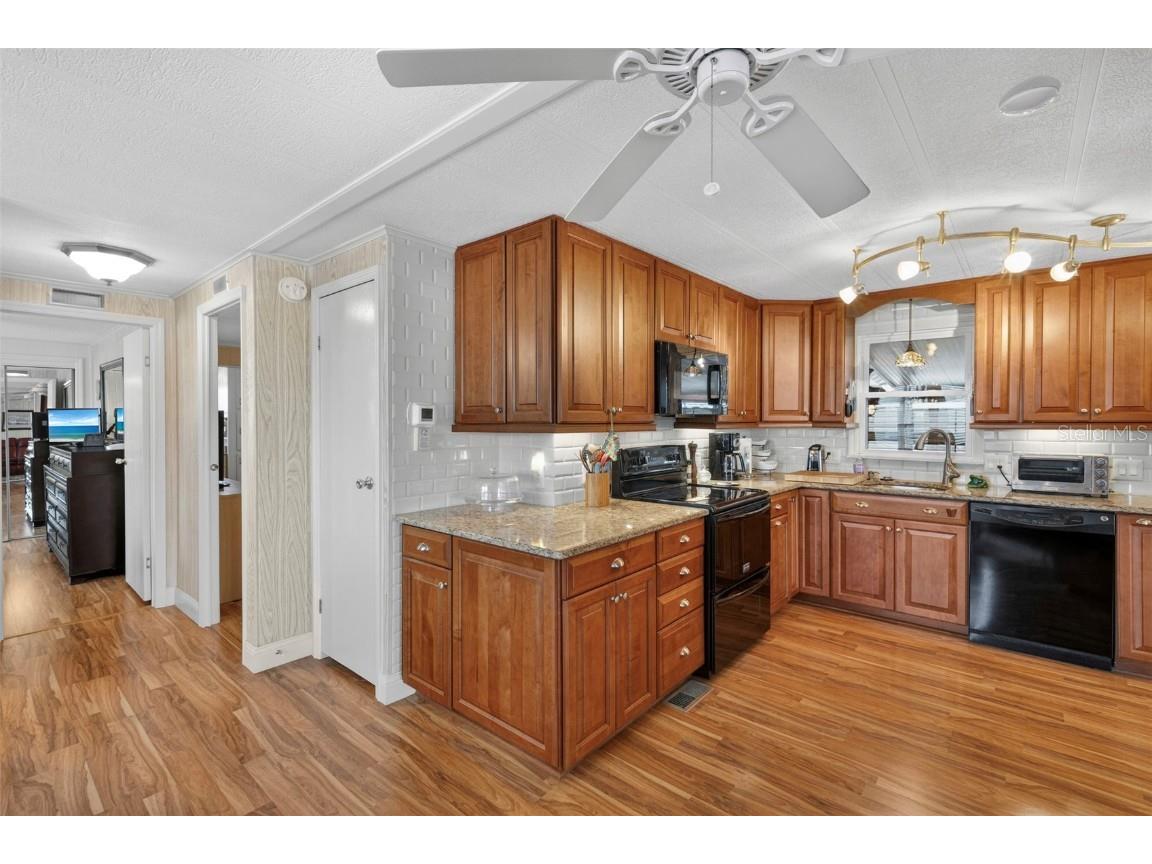 320 La Costa North Port FL 34287 TB8457675 image11