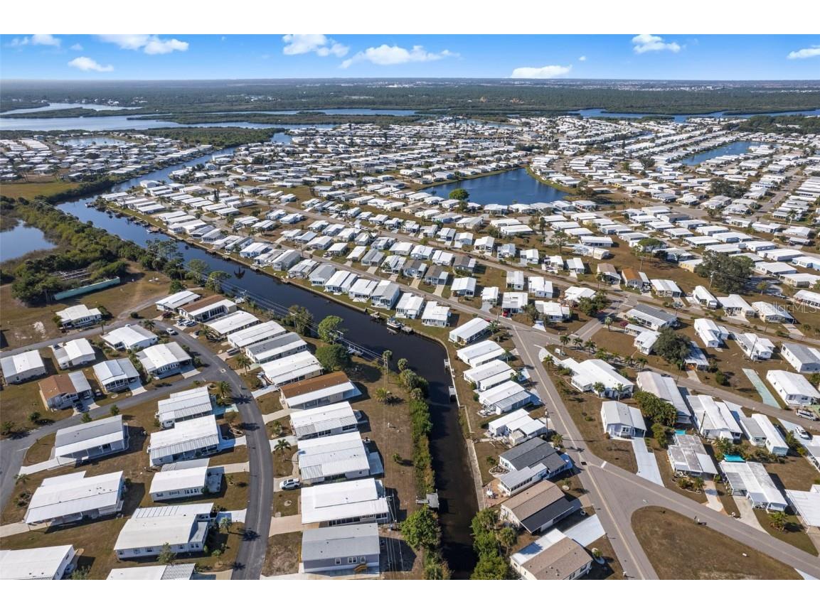 320 La Costa North Port FL 34287 TB8457675 image33