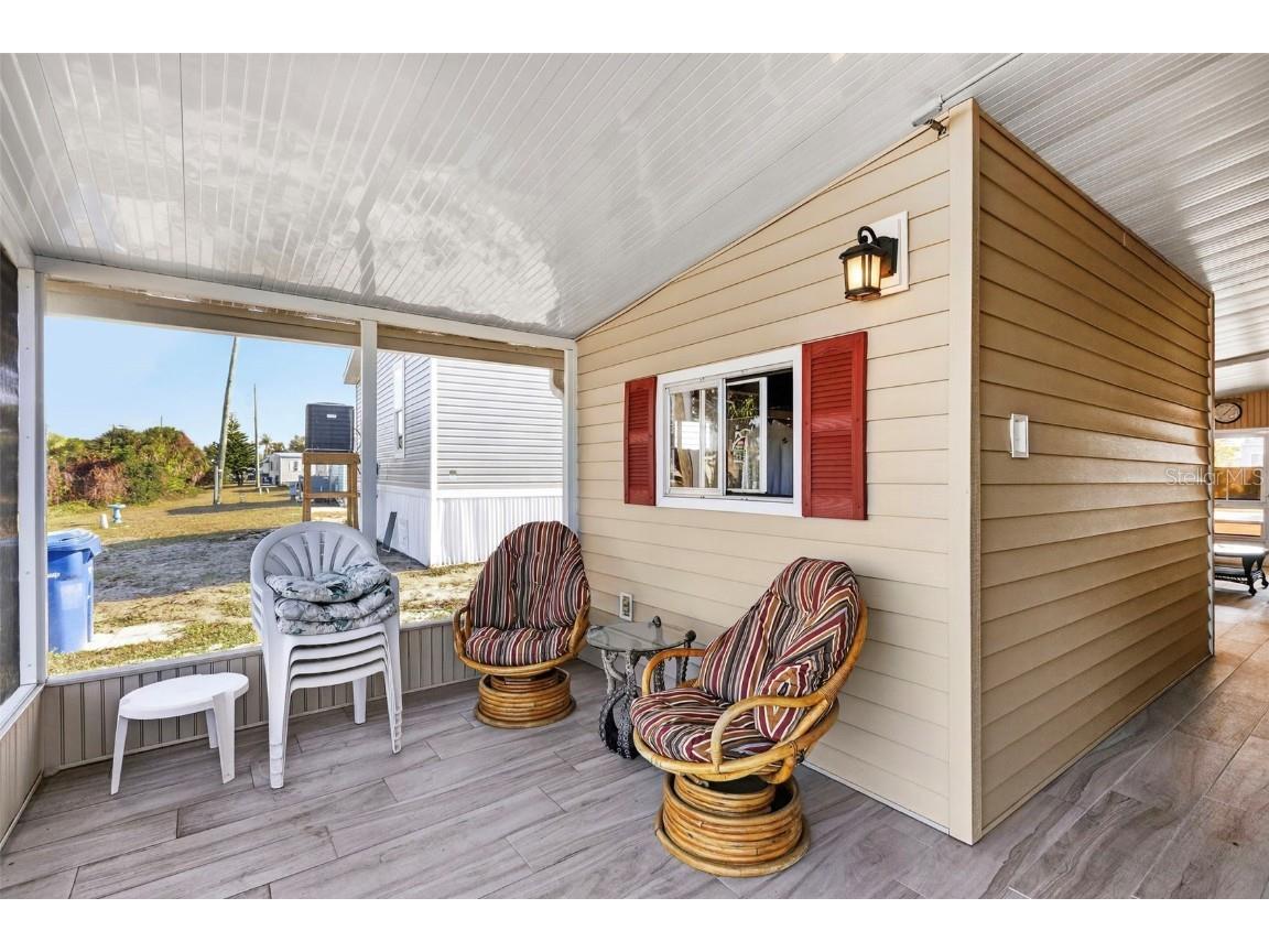 320 La Costa North Port FL 34287 TB8457675 image8