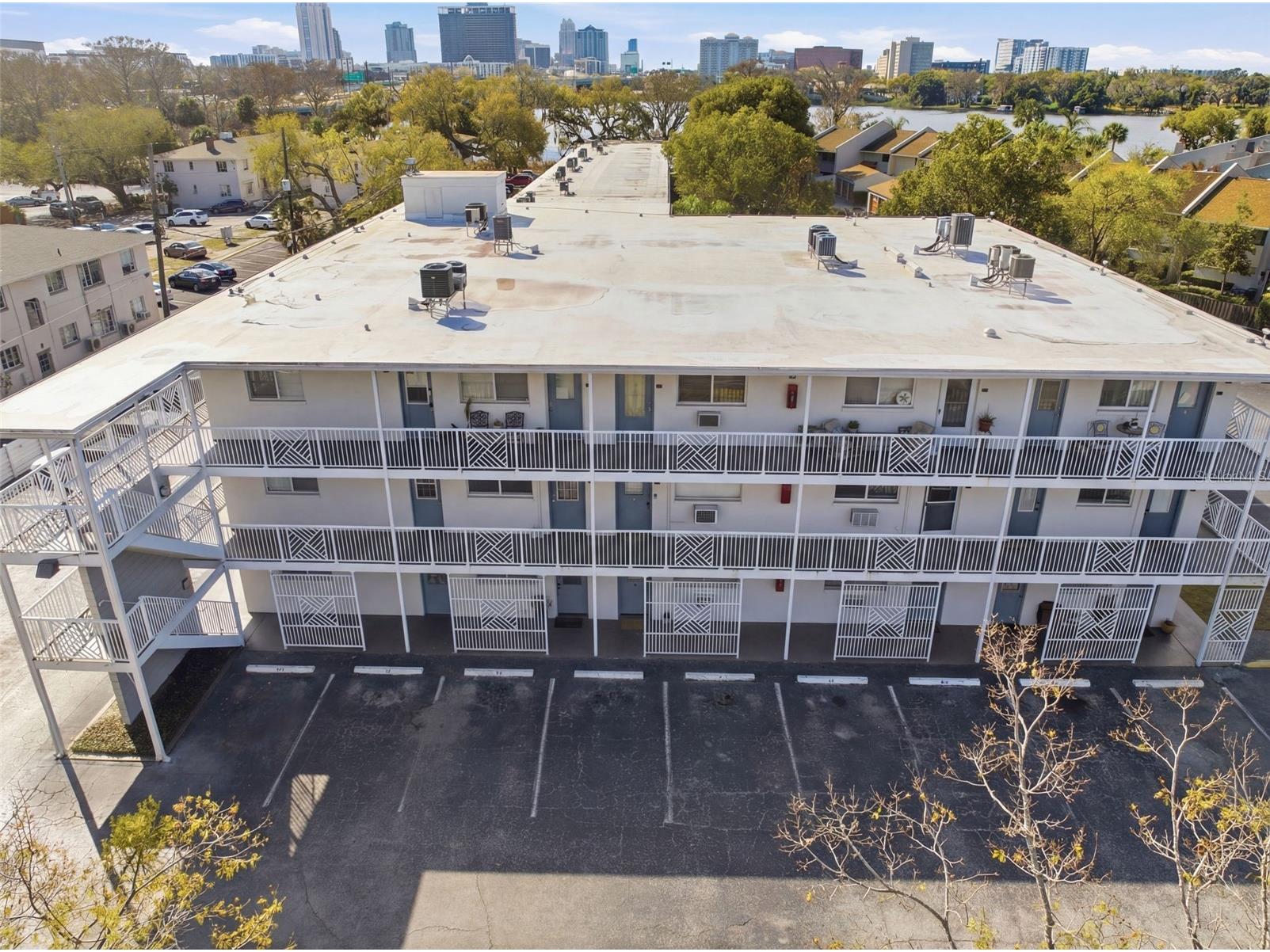 320 Lakeview Street #123 Orlando FL 32804 - LAKE CONCORD O6385733 image2