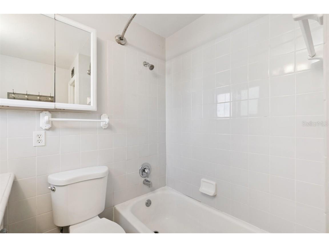 320 Lakeview Street #213 Orlando FL 32804 O6333307 image17