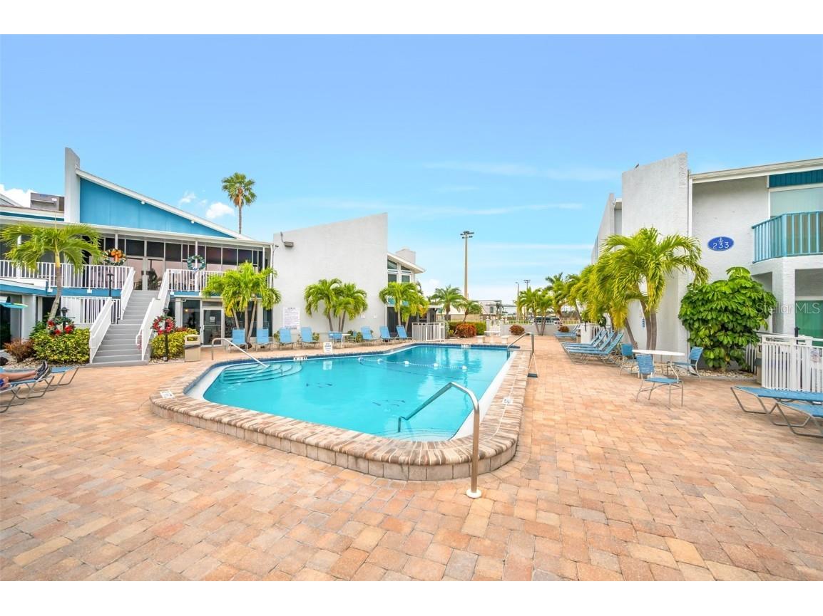320 Medallion Boulevard #D Madeira Beach FL 33708 - BOCA CIEGA BAY TB8337220 image5