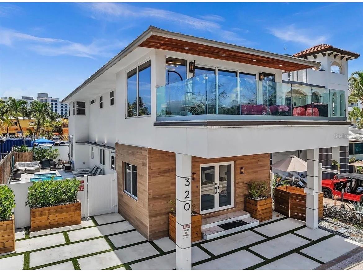 320 Missouri Street Hollywood FL 33019 J997037 image1
