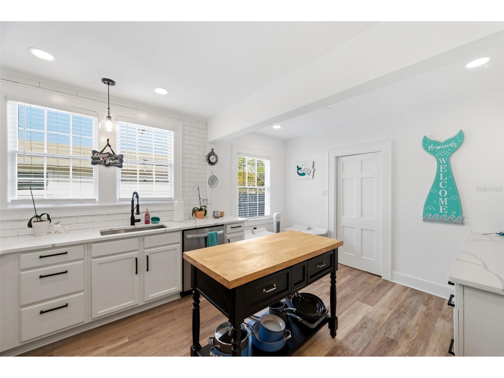 320 N Betty Lane Clearwater FL 33755 TB8482837 image14