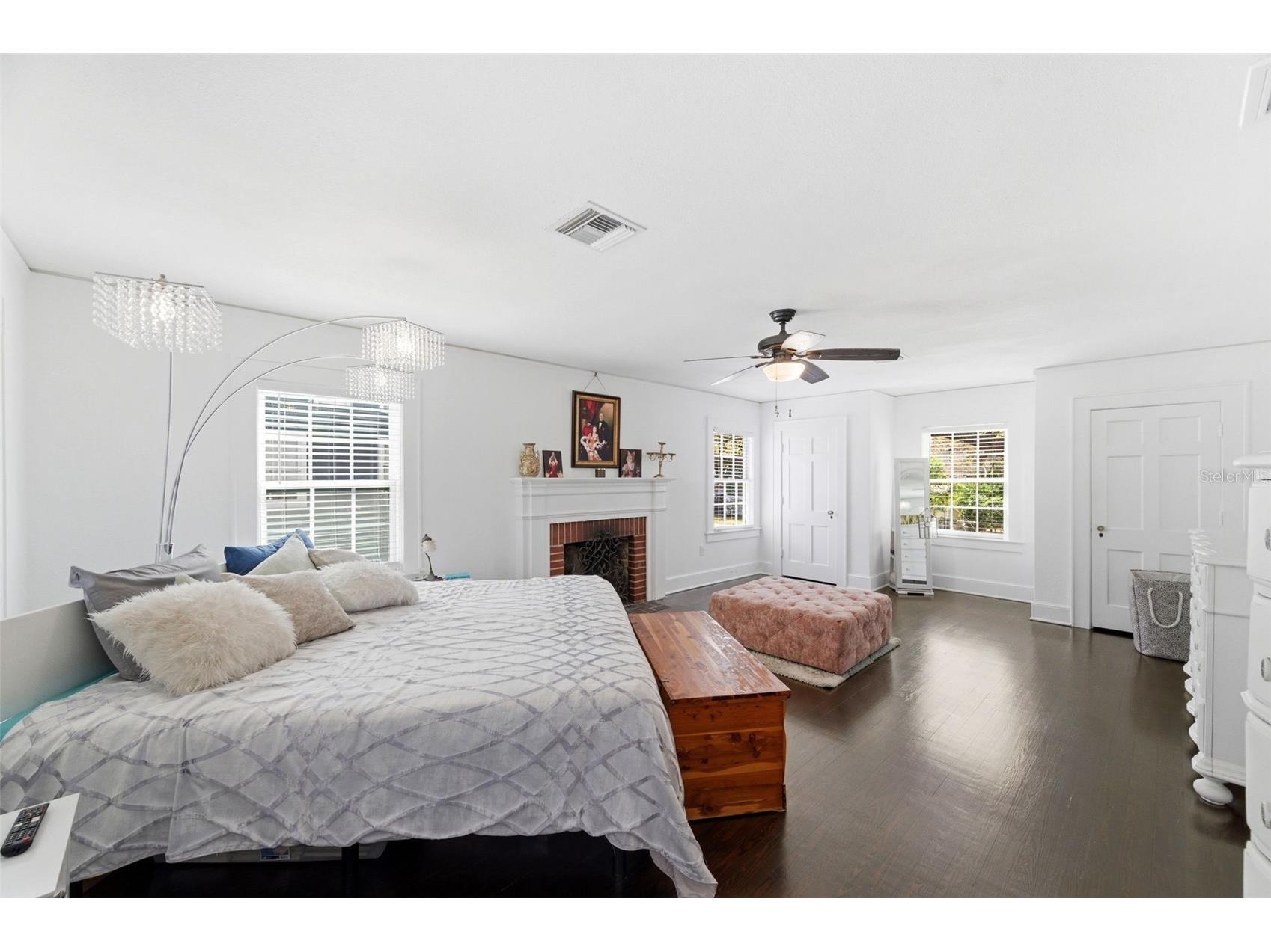 320 N Betty Lane Clearwater FL 33755 TB8482837 image37